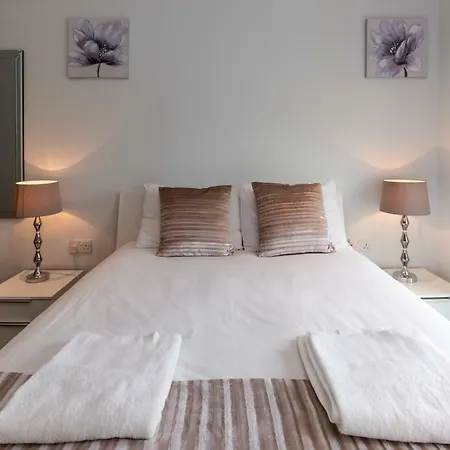 Luxury Central London Apartment-2